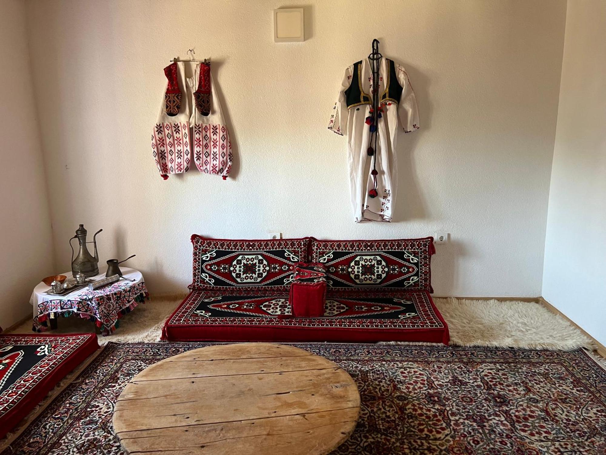 Bed and Breakfast Kod Kapetana Tea Gornji Lukomir Zewnętrze zdjęcie
