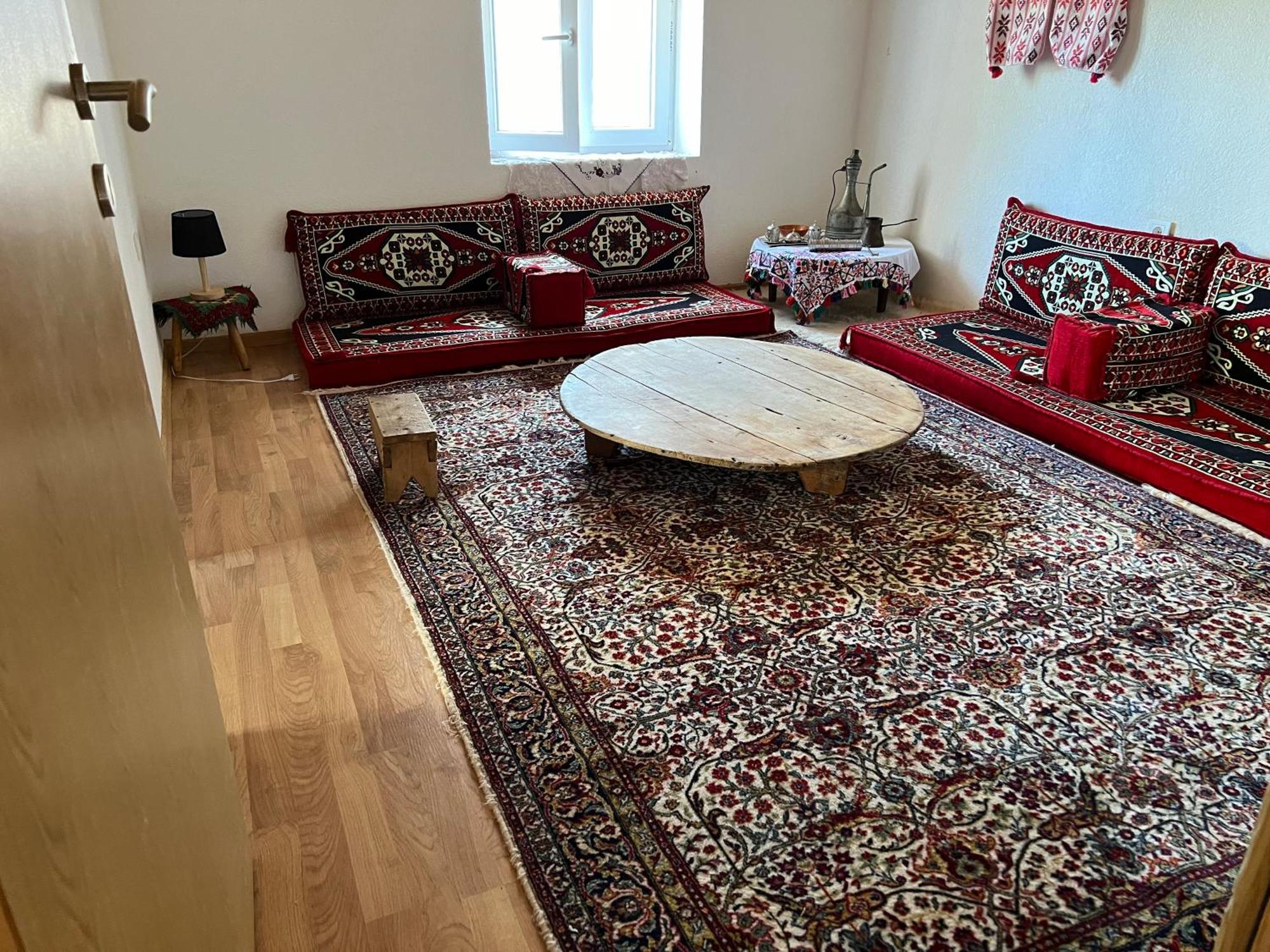 Bed and Breakfast Kod Kapetana Tea Gornji Lukomir Zewnętrze zdjęcie