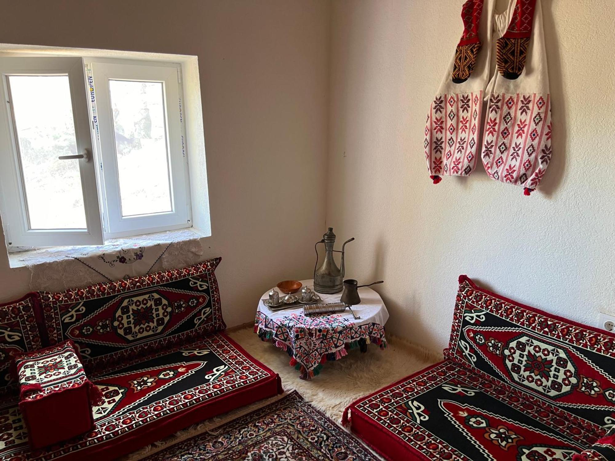 Bed and Breakfast Kod Kapetana Tea Gornji Lukomir Zewnętrze zdjęcie