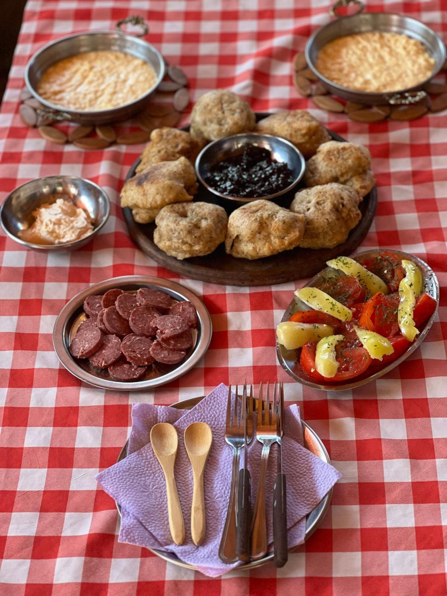 Bed and Breakfast Kod Kapetana Tea Gornji Lukomir Zewnętrze zdjęcie