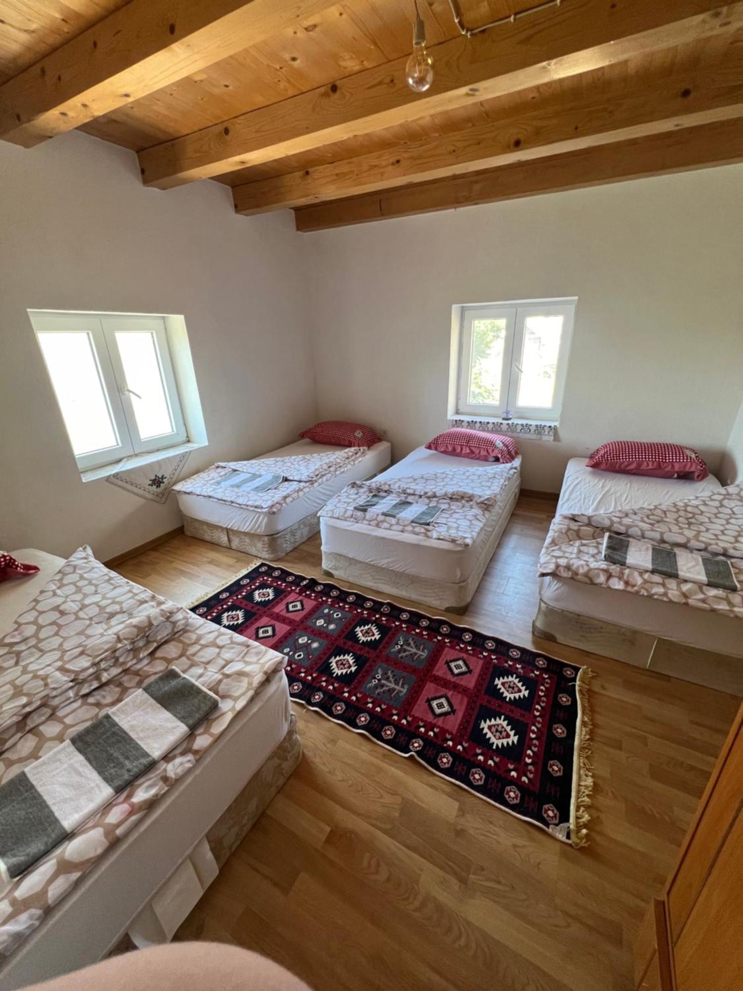 Bed and Breakfast Kod Kapetana Tea Gornji Lukomir Zewnętrze zdjęcie